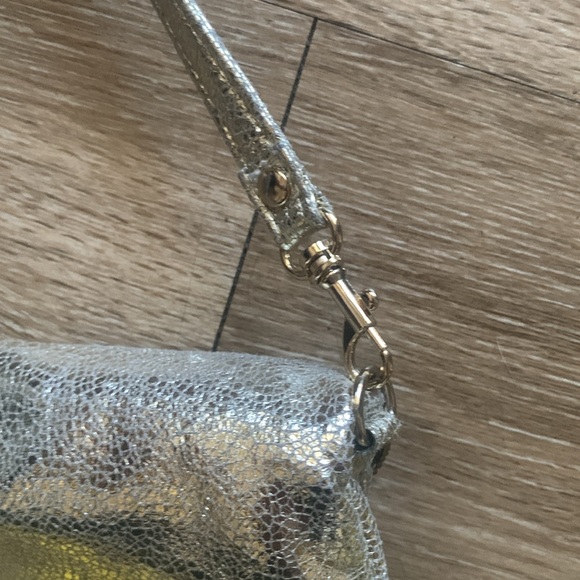 NWOT- vegan leather, gold purse or fanny pack-  brand new condition! - Picture 8 of 8